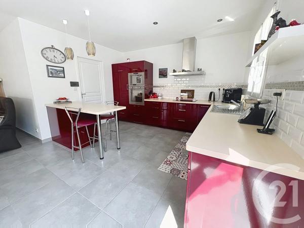 Maison à vendre  4 pièces - 92,50 m 2   ST VIVIEN  - 17
