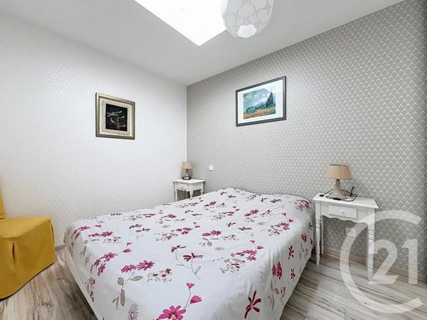 Maison à vendre  4 pièces - 92,50 m 2   ST VIVIEN  - 17