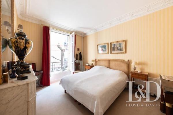  Paris 15e Métro Félix Faure Magnifique appartement familiale 6P