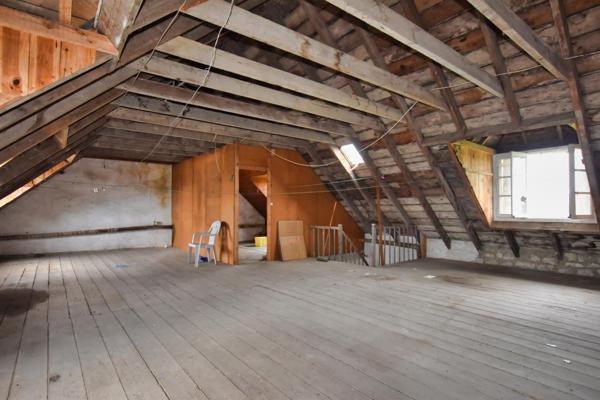 Maison à PLONEVEZ-PORZAY, 29550 - 7 pièces 167m²