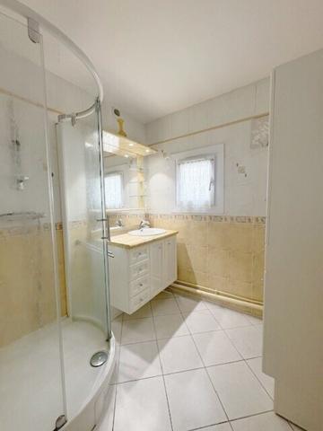 Appartement 4 pièce(s) 2 chambre(s) 65 m²