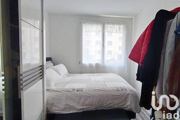 Appartement 4 pièces de 69 m² à Viry-Châtillon (91170)