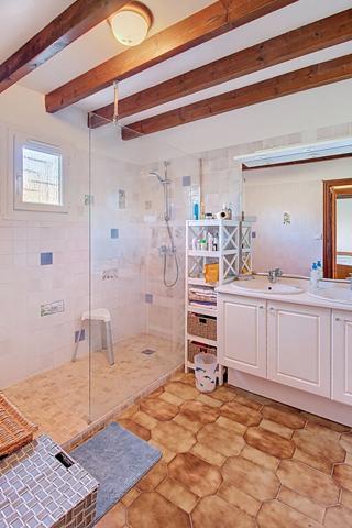 A VENDRE sur LORGUES Maison de 76 m² + GARAGE de 28 m² AMENAGEABLE sur un terrain 1324 m²