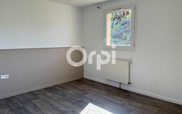 Maison à vendre    4 pièces •  Tonnay-Charente