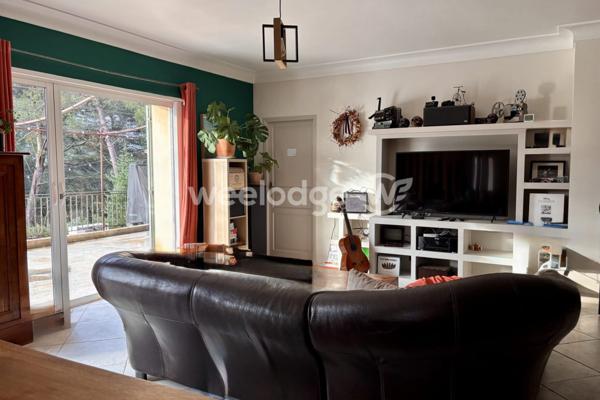 Maison à vendre 5 pièces de 215 m² à La Bastidonne