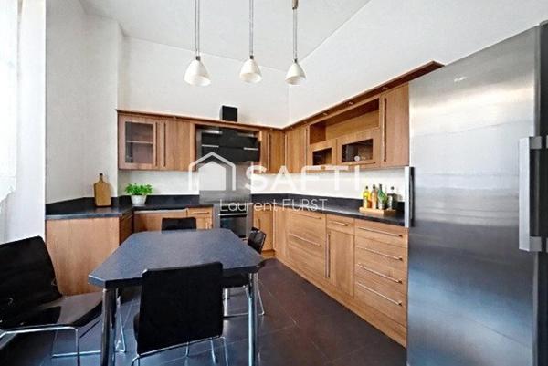 Appartement Ancien avec plafonds et parquets