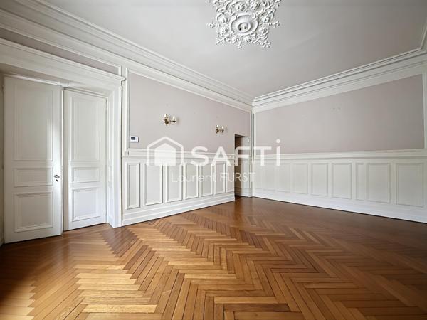 Appartement Ancien avec plafonds et parquets