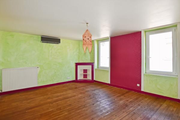 EXCLUSIVITÉ Maison Saint-Germain-Lespinasse 5 pièces162 m2