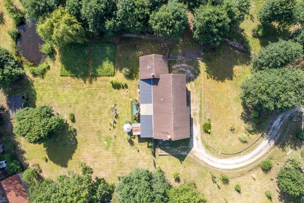 Maison Saint Hilaire De Court 7 pièce(s) 152.06 m2