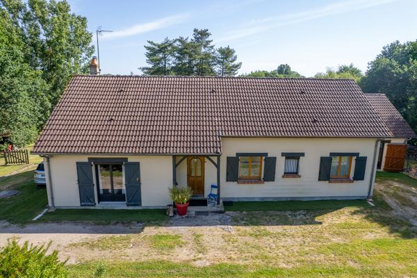 Maison Saint Hilaire De Court 7 pièce(s) 152.06 m2