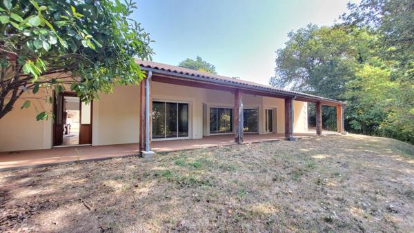 Maison contemporaine atypique 24700 Montpon 8 pièces  161 m2 parcelle 2048 m²