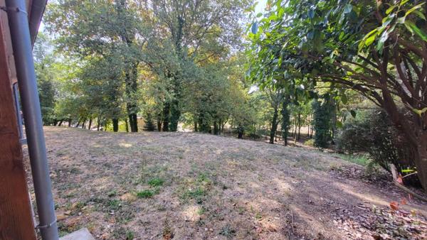 Maison contemporaine atypique 24700 Montpon 8 pièces  161 m2 parcelle 2048 m²