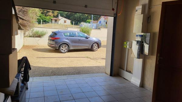 Maison contemporaine atypique 24700 Montpon 8 pièces  161 m2 parcelle 2048 m²