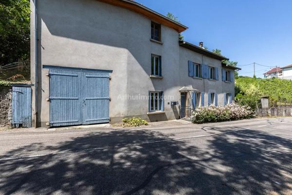 Vente                                                      Maison
                        
                     4 pièces                      127 m2                     à Saint-Jean-de-Soudain