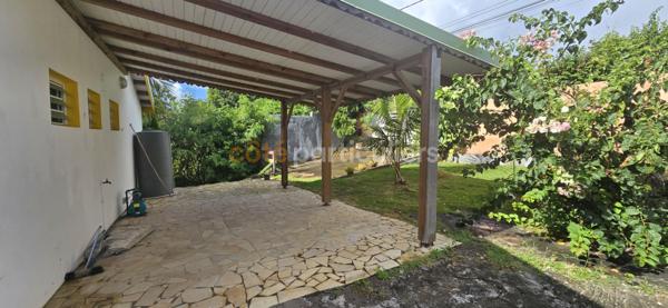 Vente Maison160 m² - 8 Pièces - SAINT FRANCOIS (97118)