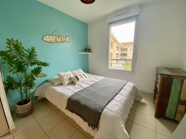 Six-Fours-les-Plages (83140) Charmant T2 meublé avec balcon et 2 places de parking