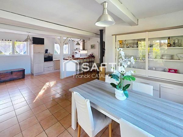 Maison traditionnelle de plain-pied au calme