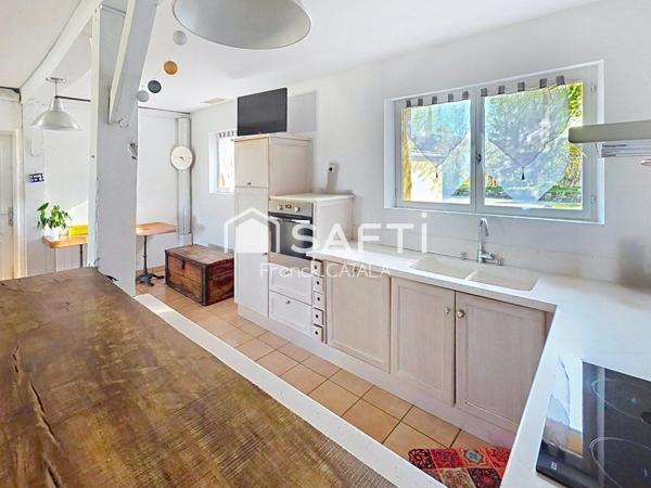 Maison traditionnelle de plain-pied au calme