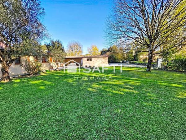 Maison traditionnelle de plain-pied au calme
