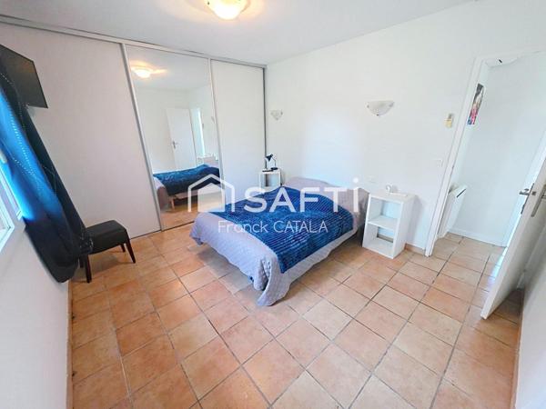 Maison traditionnelle de plain-pied au calme