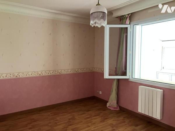 BOUAYE Maison de plain-pied avec véranda, jardin et garage – au calme en impasse
