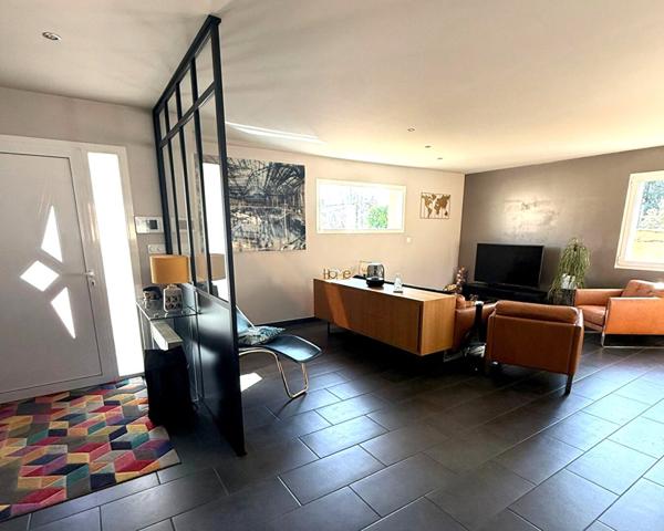 Maison de plain-pied 110 m² - 3 chambres - Jardin - Garage