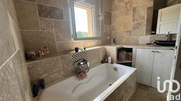 Maison de village 5 pièces de 110 m² à La Colle-sur-Loup (06480)