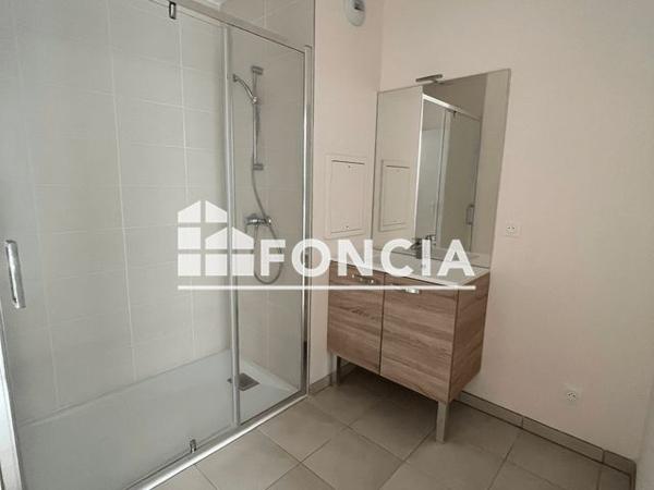 Location Appartement 3 pièces 69 m² - 1 RUE DU COLONEL FIESCHI Vernon 27200