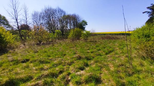 Terrain constructible de 2 386 m² à Revelles (80540)