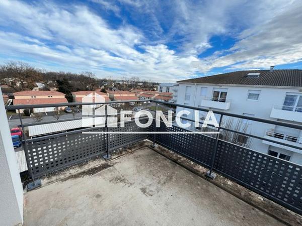 Location Appartement 2 pièces 42 m² - 218 BOULEVARD DE LA PAIX Pau 64000