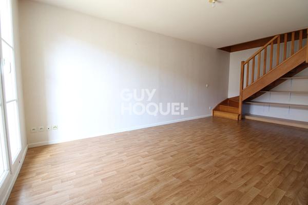 VENTE d'un Duplex en Plein Coeur de Guignes