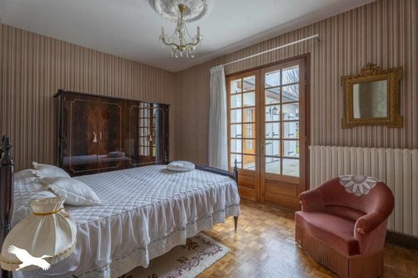 Maison à vendre |  Hiersac |  8 pièces | 164 m²