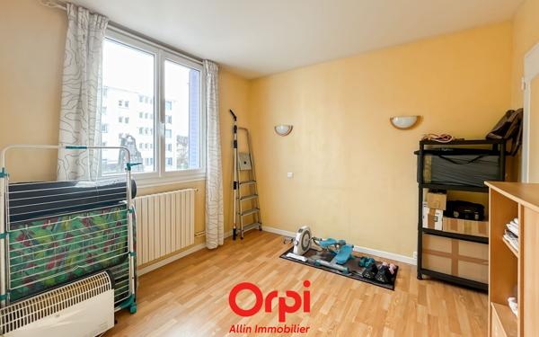Appartement à vendre    3 pièces •  Montluçon