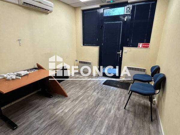 Location Local commercial 6 pièces 75.98 m² - Résidence ANGLETERRE Laon 02000