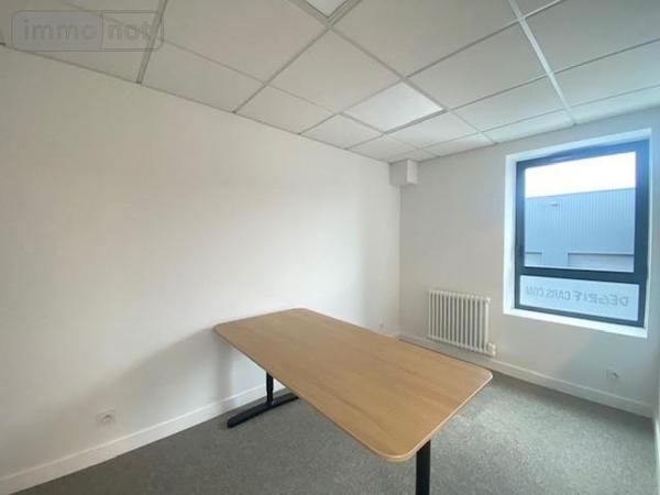 Fonds et/ou murs commerciaux à louer à Saint-Gilles en Ille-et-Vilaine (35590), ref : 030/72998   
Zone d'Activité