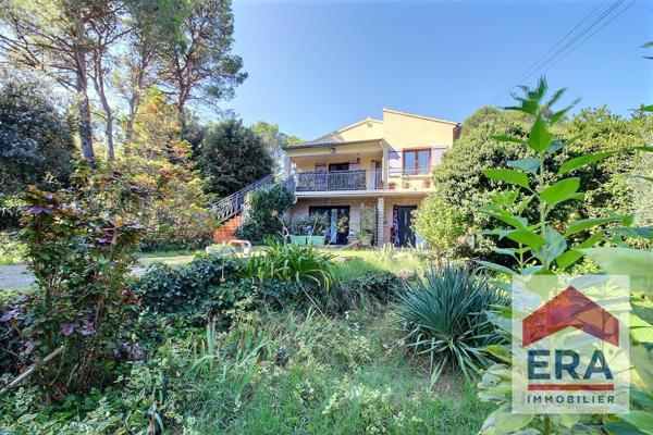 Maison 210m2 habitable divisée en trois appartements