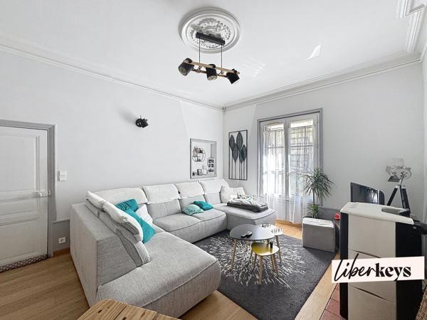 Maison de charme rénovée – 160 m² – Centre d’Azay-le-Rideau – Cour sans vis-à-vis + garage