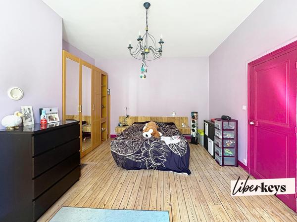 Maison de charme rénovée – 160 m² – Centre d’Azay-le-Rideau – Cour sans vis-à-vis + garage