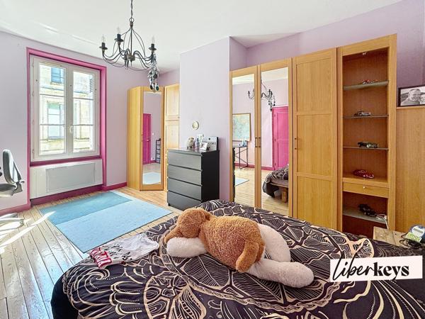 Maison de charme rénovée – 160 m² – Centre d’Azay-le-Rideau – Cour sans vis-à-vis + garage