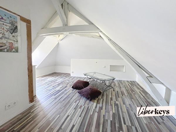 Maison de charme rénovée – 160 m² – Centre d’Azay-le-Rideau – Cour sans vis-à-vis + garage