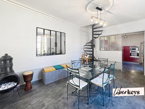 Maison de charme rénovée – 160 m² – Centre d’Azay-le-Rideau – Cour sans vis-à-vis + garage