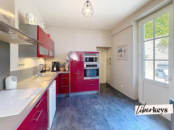 Maison de charme rénovée – 160 m² – Centre d’Azay-le-Rideau – Cour sans vis-à-vis + garage