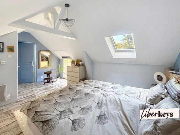 Maison de charme rénovée – 160 m² – Centre d’Azay-le-Rideau – Cour sans vis-à-vis + garage