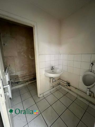 Local commercial · Location Paris (75003) 67m²