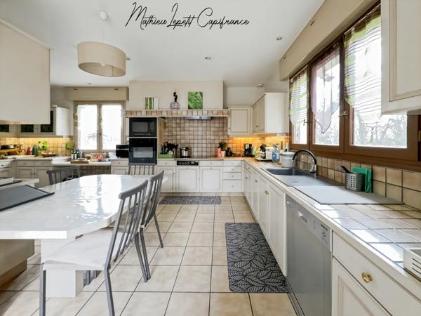 Maison à vendre 6 pièces COULOUNIEIX-CHAMIERS (24) 190 M2 sur terrain 5298 M2