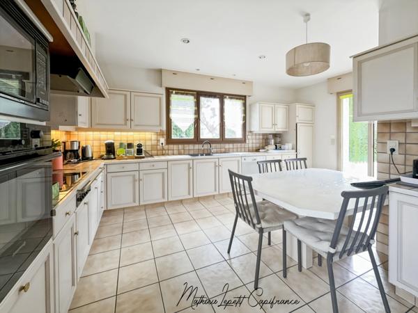 Maison à vendre 6 pièces COULOUNIEIX-CHAMIERS (24) 190 M2 sur terrain 5298 M2