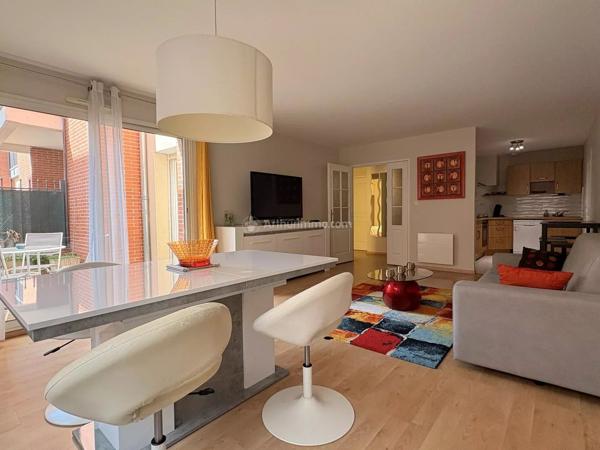 Location                                                      Appartement
                        
                     2 pièces                      65 m2                     à Albi