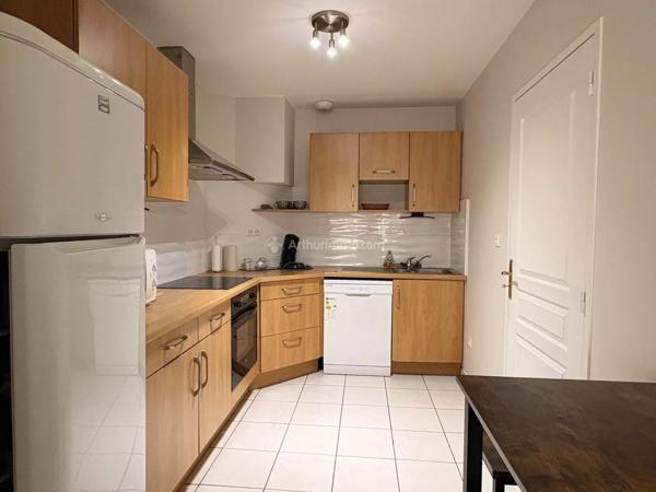 Location                                                      Appartement
                        
                     2 pièces                      65 m2                     à Albi