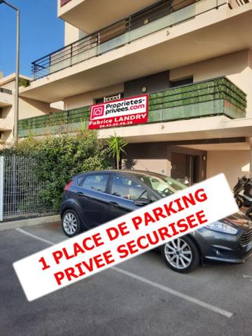 F2 de 42 m² avec terrasse de 23 m² + cave + parking privé