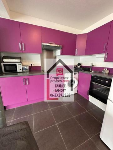 F2 de 42 m² avec terrasse de 23 m² + cave + parking privé